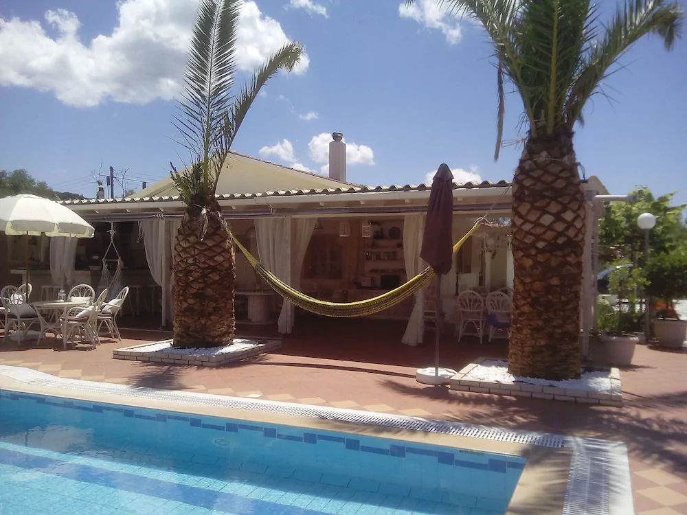 Villa Del Sol Apartments