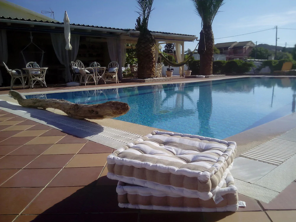 Villa Del Sol Apartments