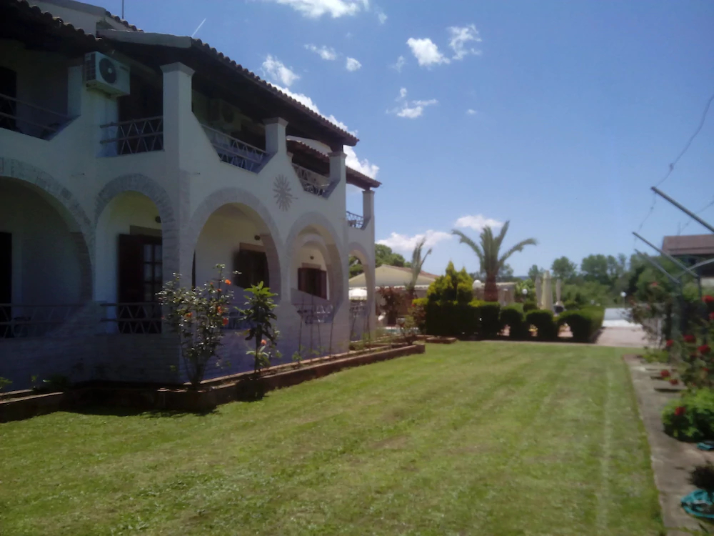 Villa Del Sol Apartments