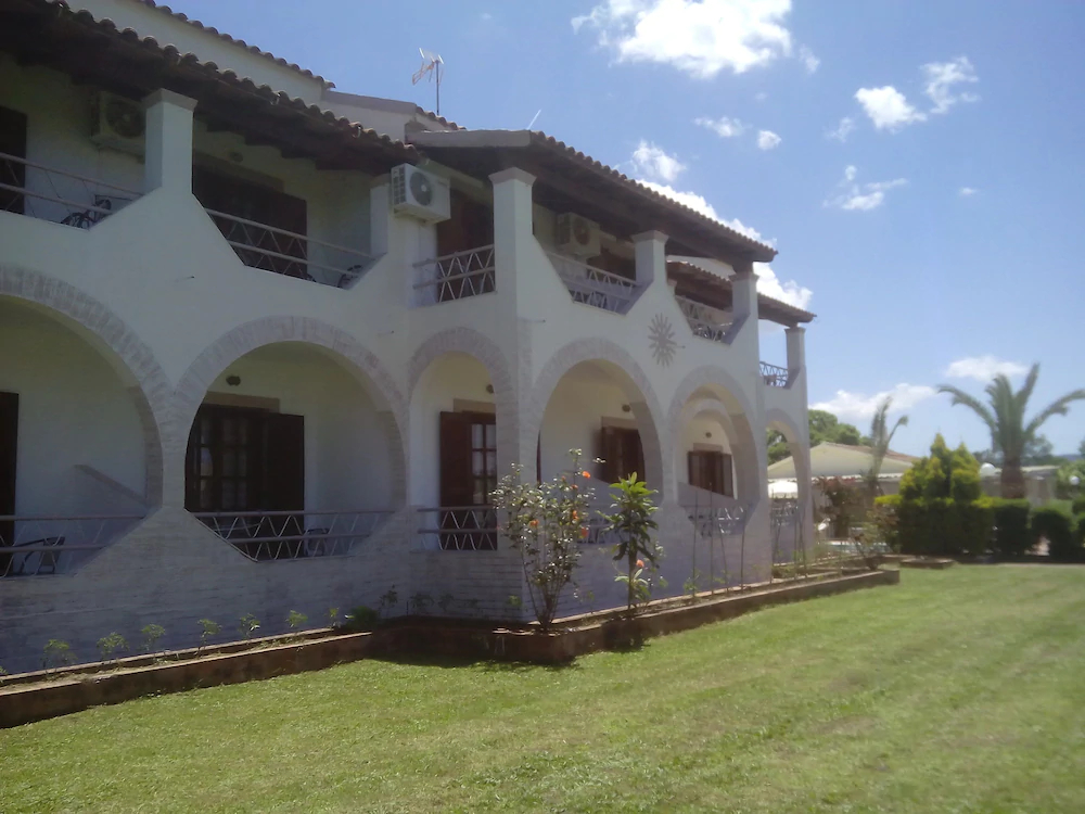 Villa Del Sol Apartments