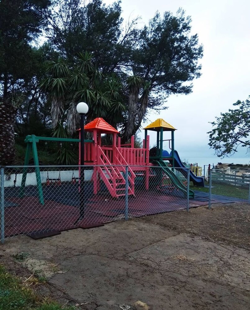 Akron Seascape Resort