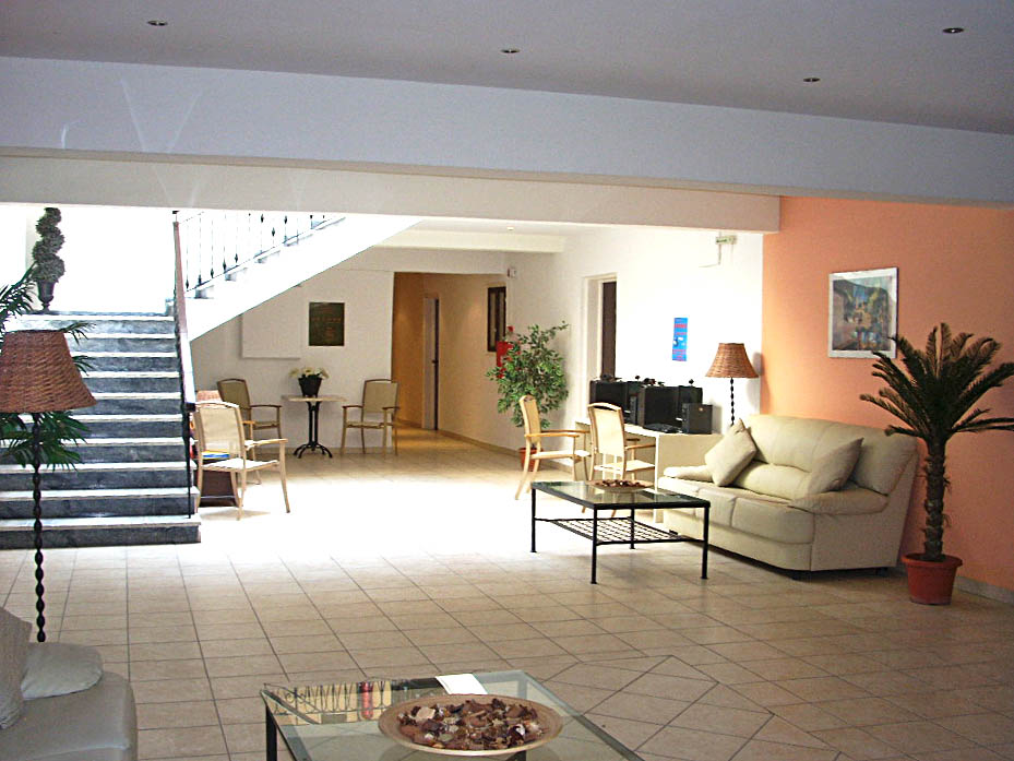 Annaliza Aparthotel
