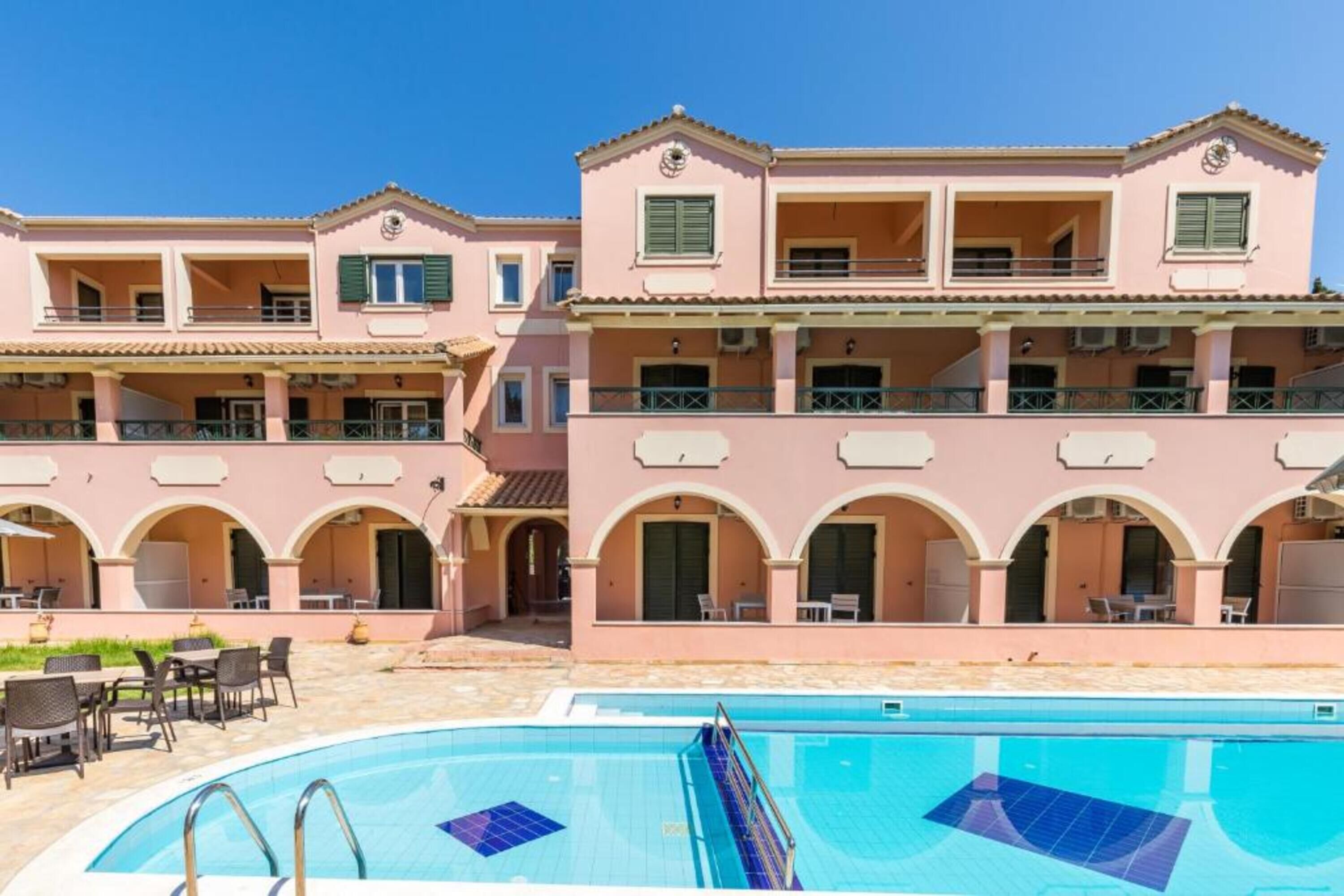Bella de Lux Apts