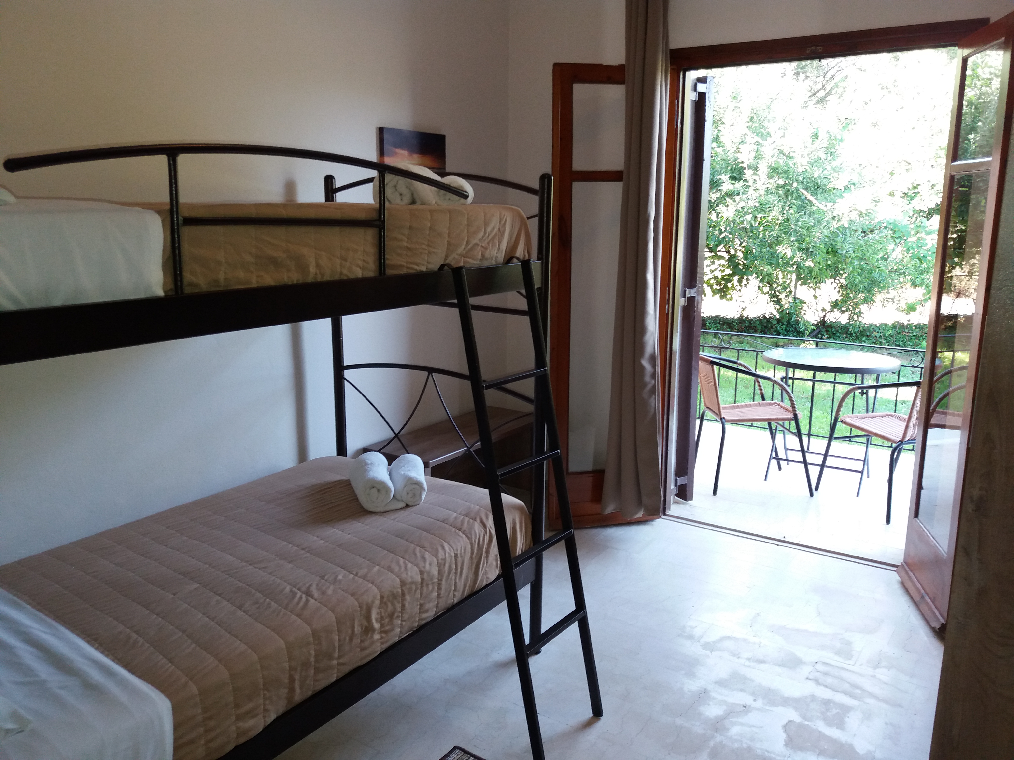 Mileona Rooms
