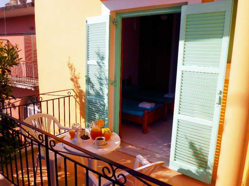 Paraskevi Apartments