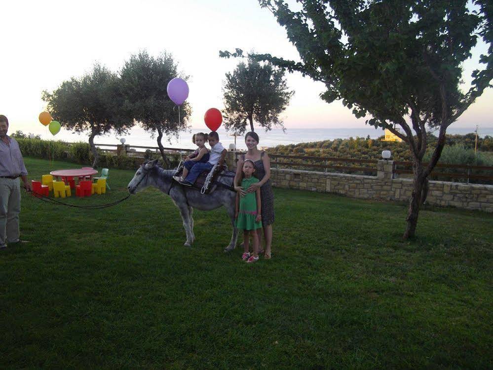 Carme Villas Resort