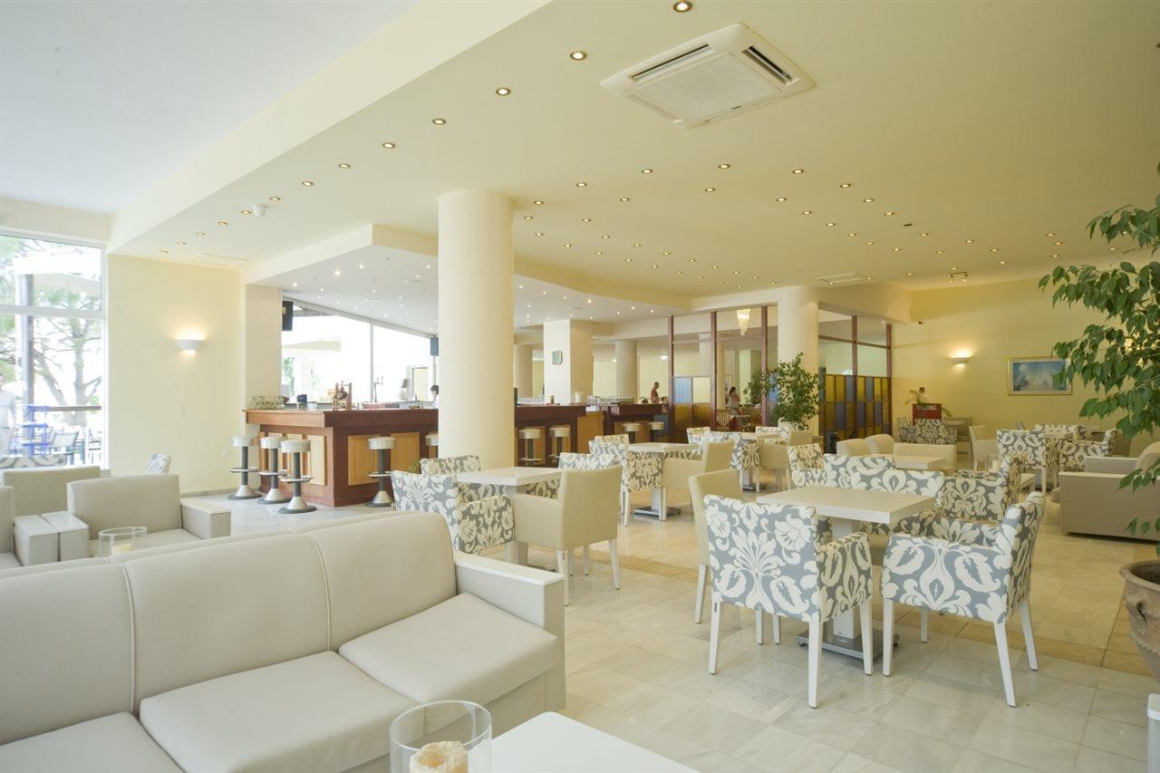 Hotel Apartments Maravel