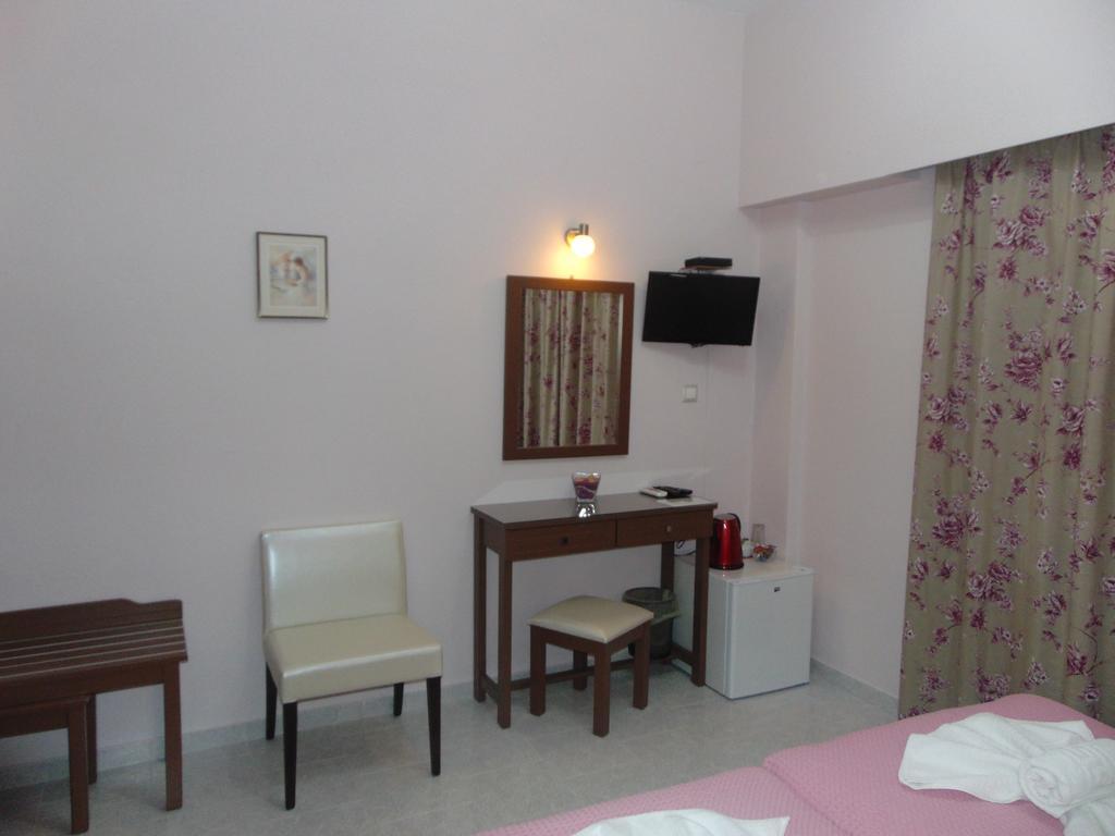 Avra Rooms