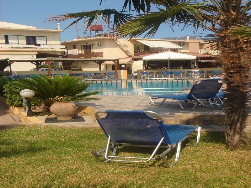 Dias Studios & Apartments