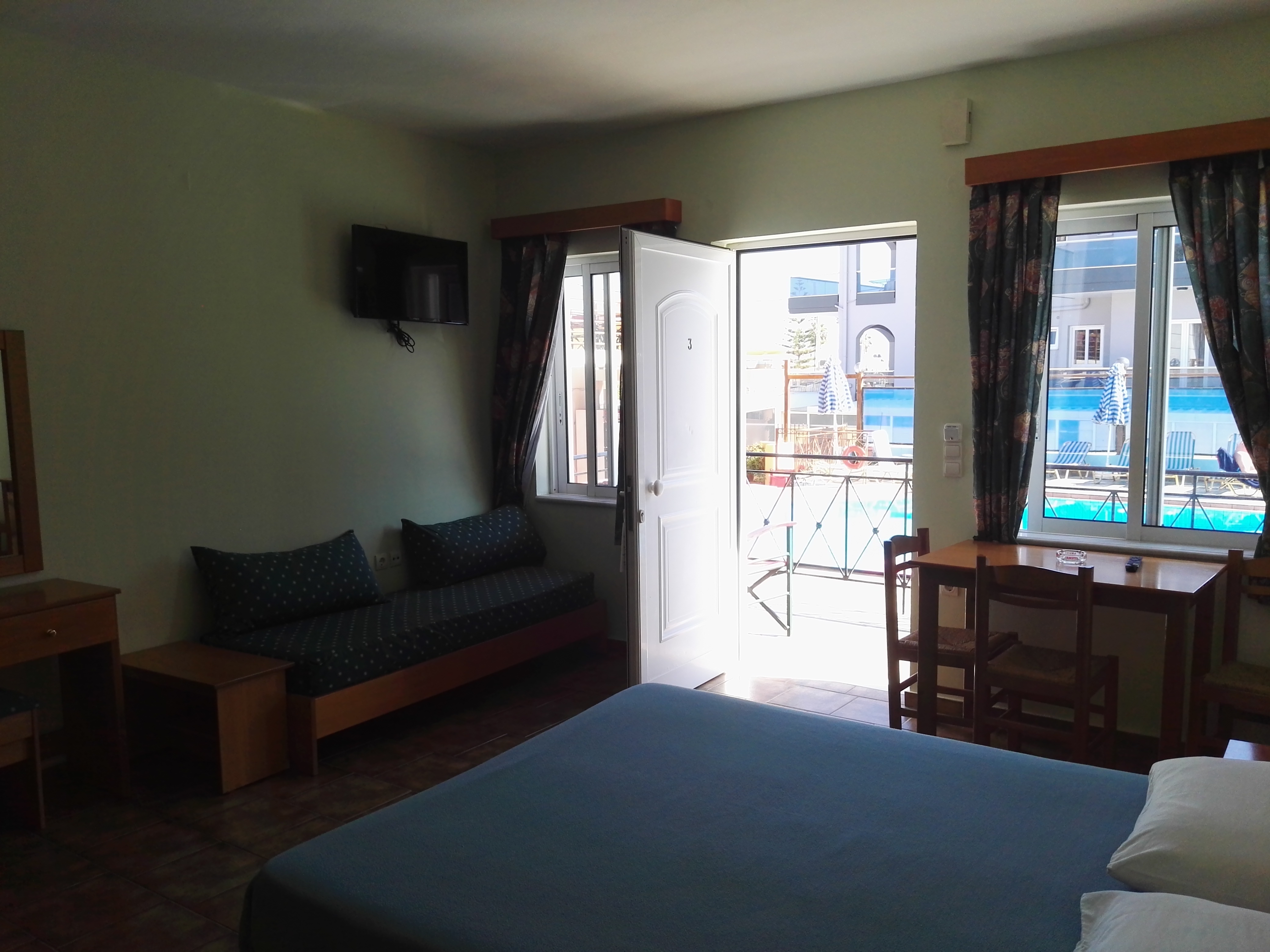 Epis Hotel