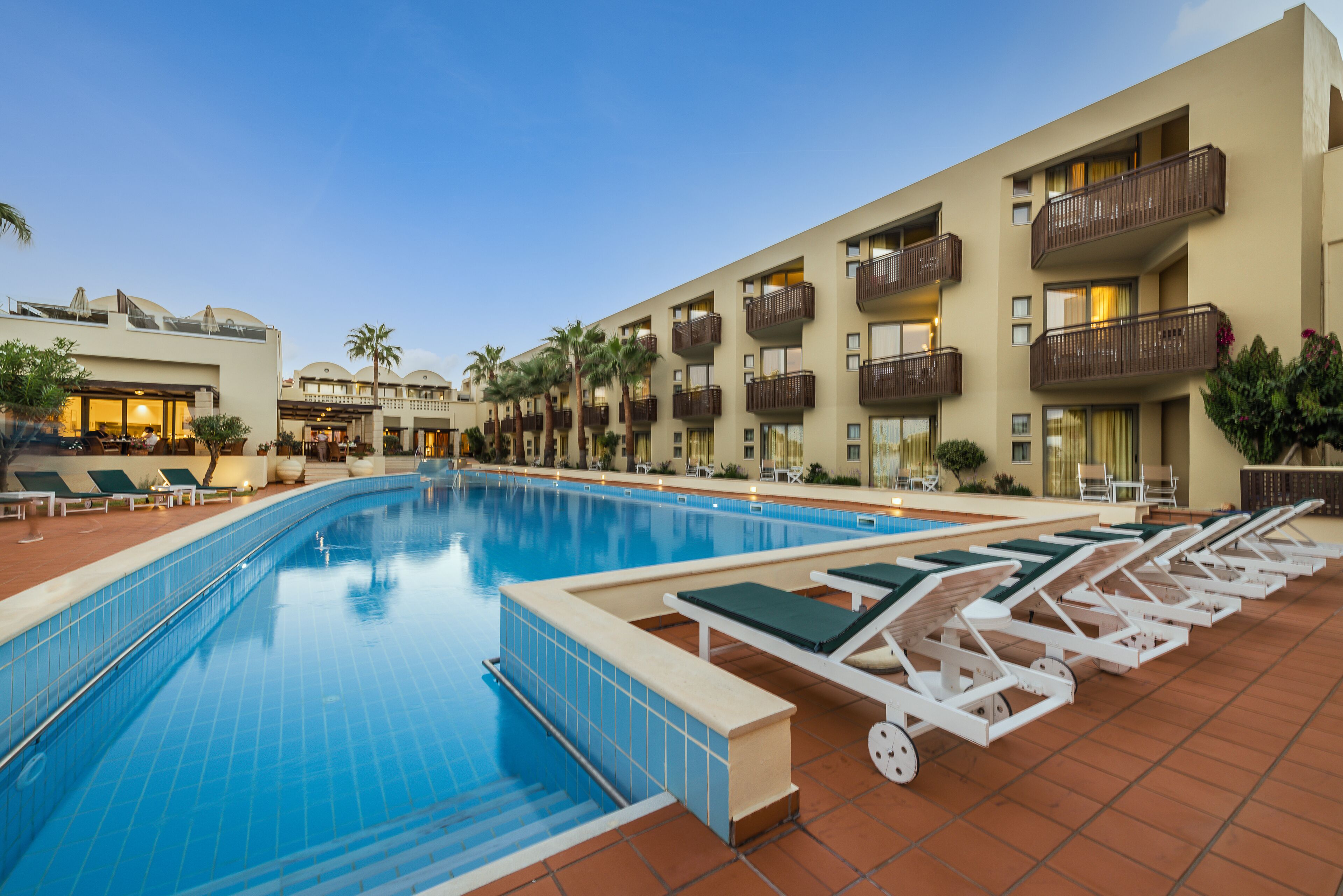 Giannoulis Santa Marina Plaza