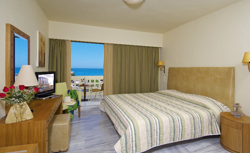 Santa Marina Beach Hotel