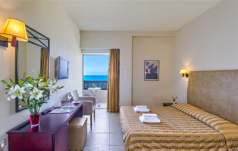 Santa Marina Beach Hotel
