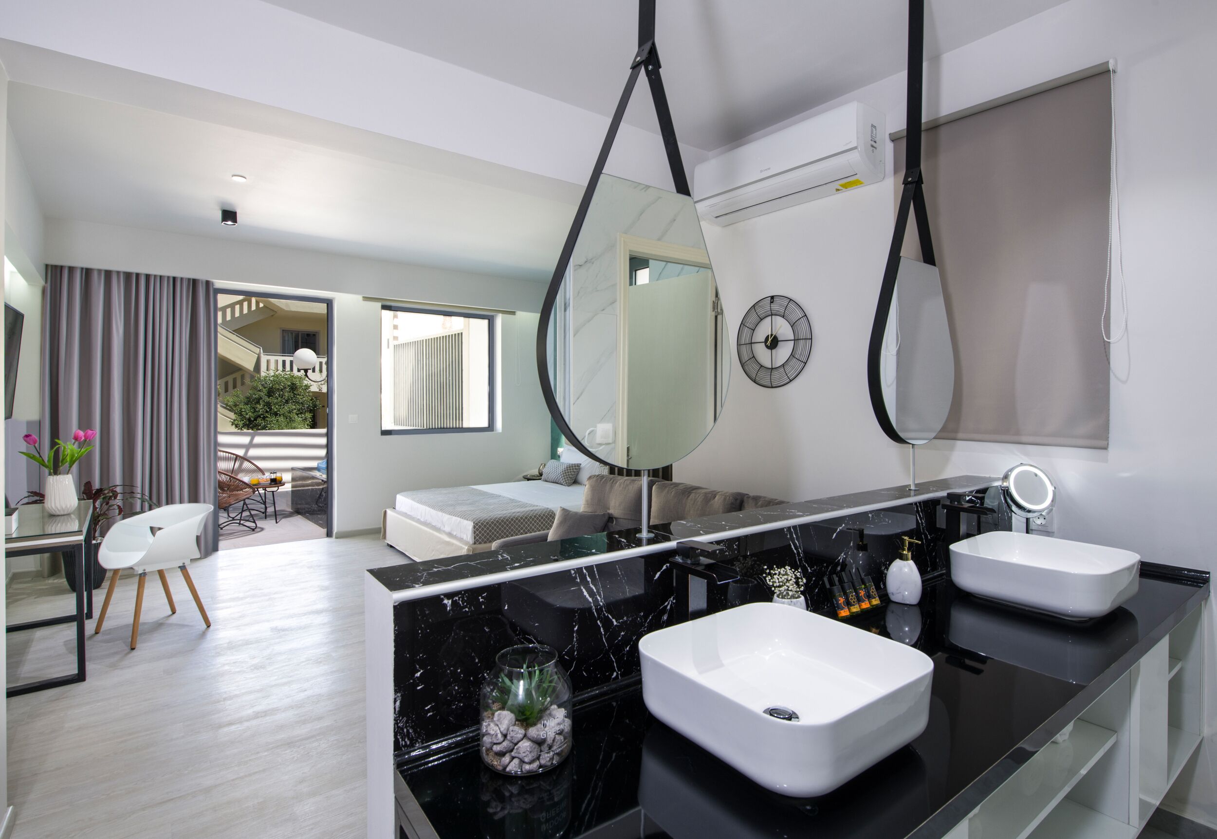 xSuites