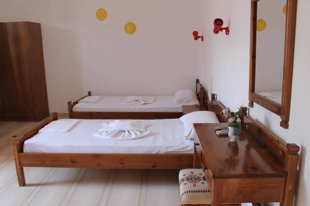 Eva Studios & Apartments