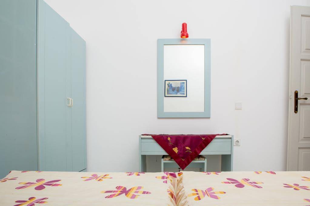 Evita Beach Apartments
