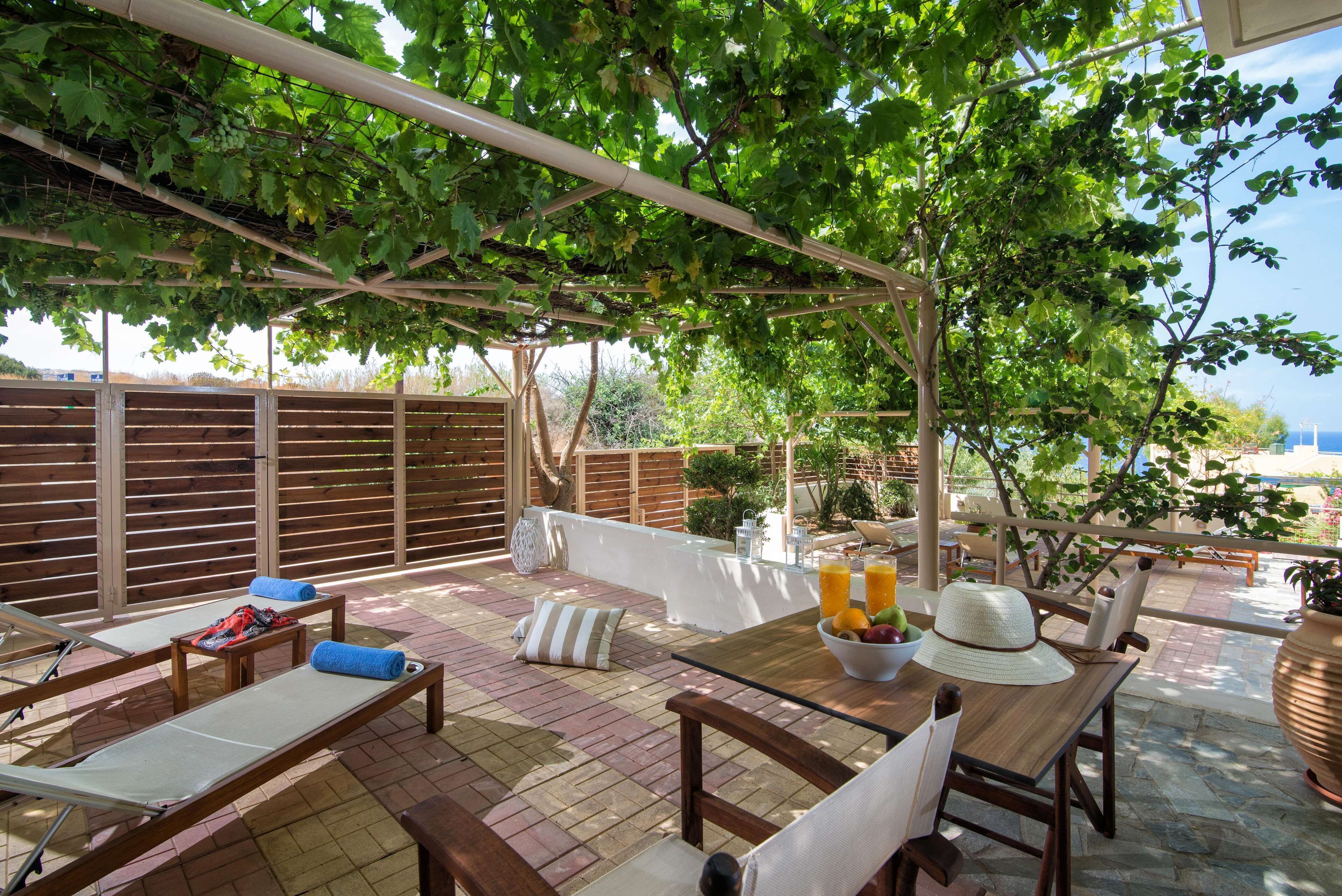 Irida Hotel
