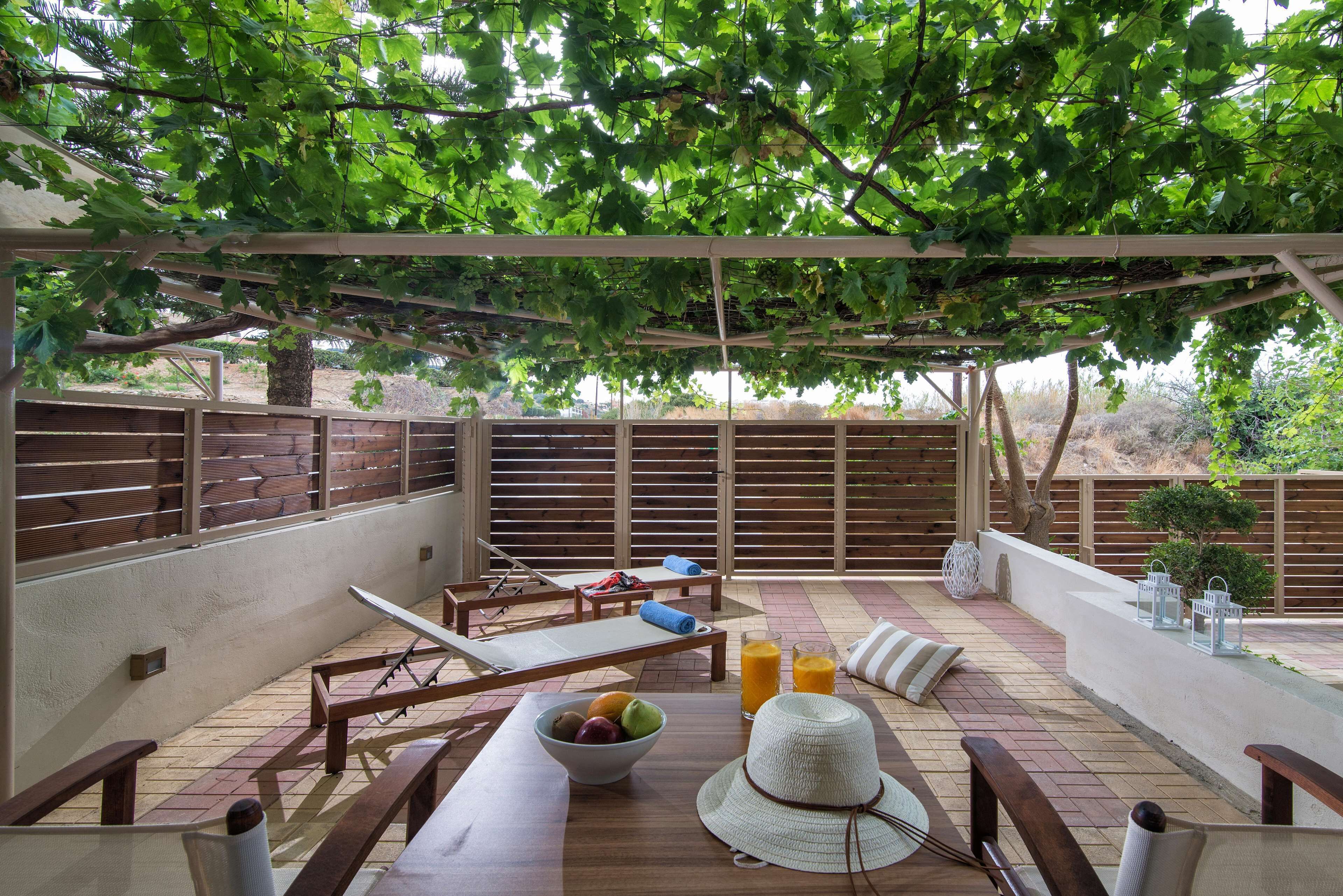 Irida Hotel