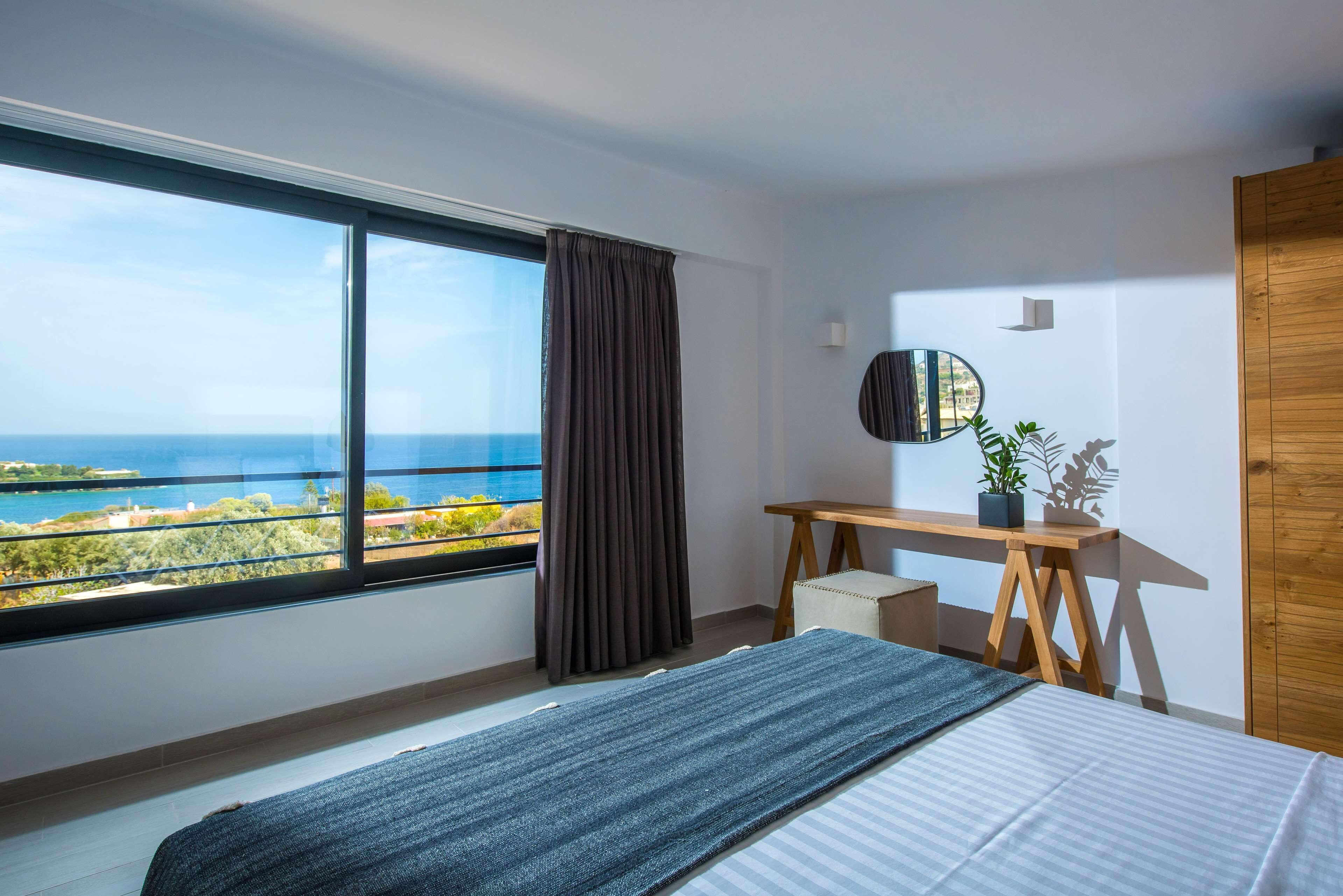 Irida Hotel