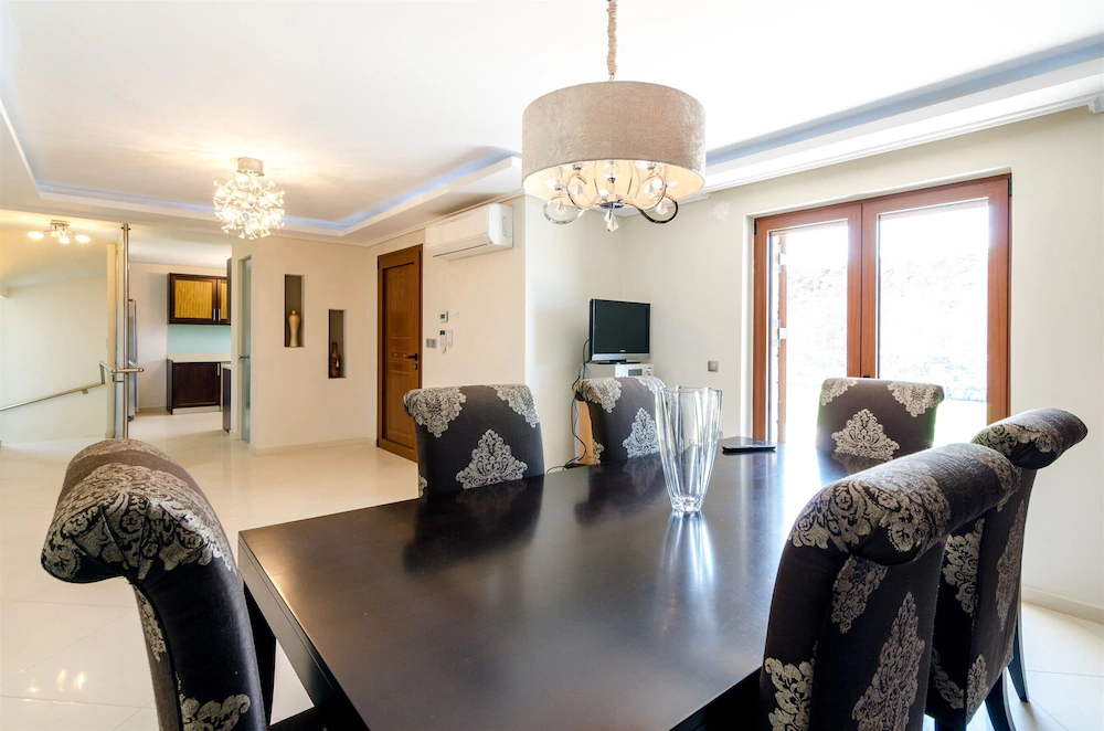Med Luxury Villa
