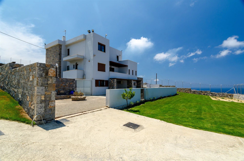Med Luxury Villa