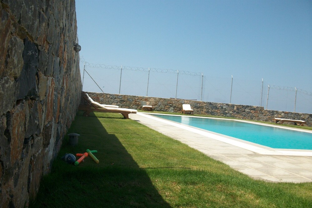 Med Luxury Villa