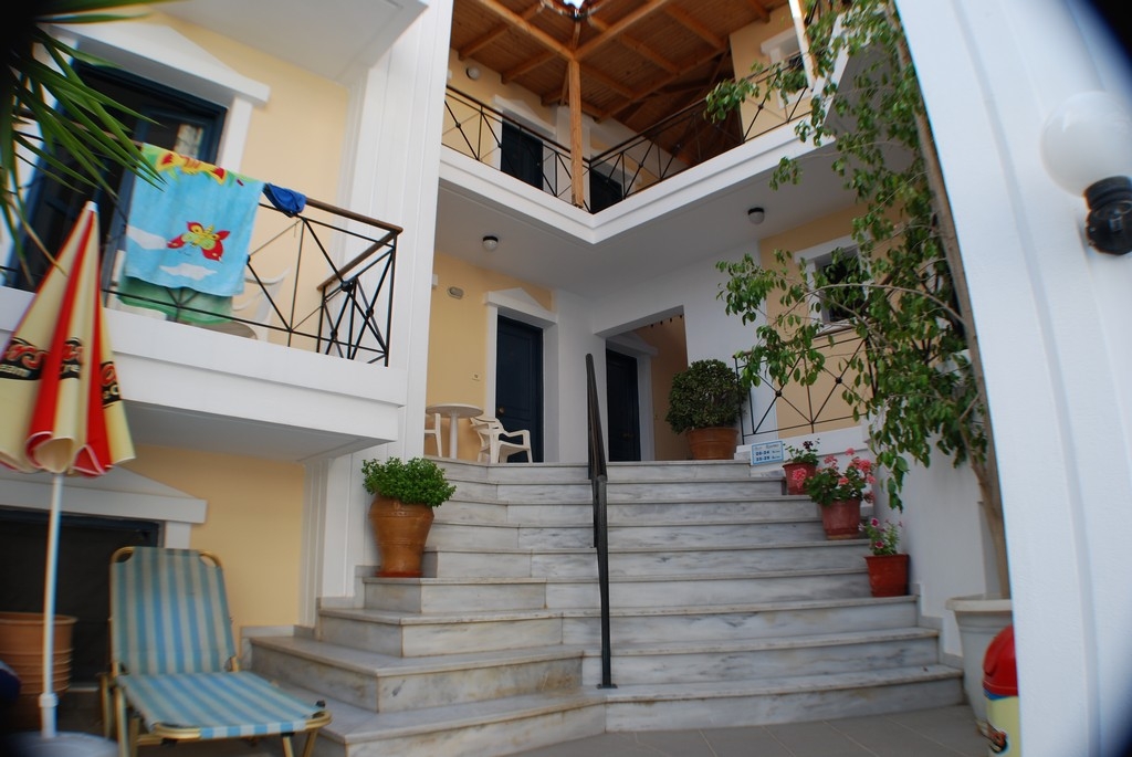 Renia Hotel