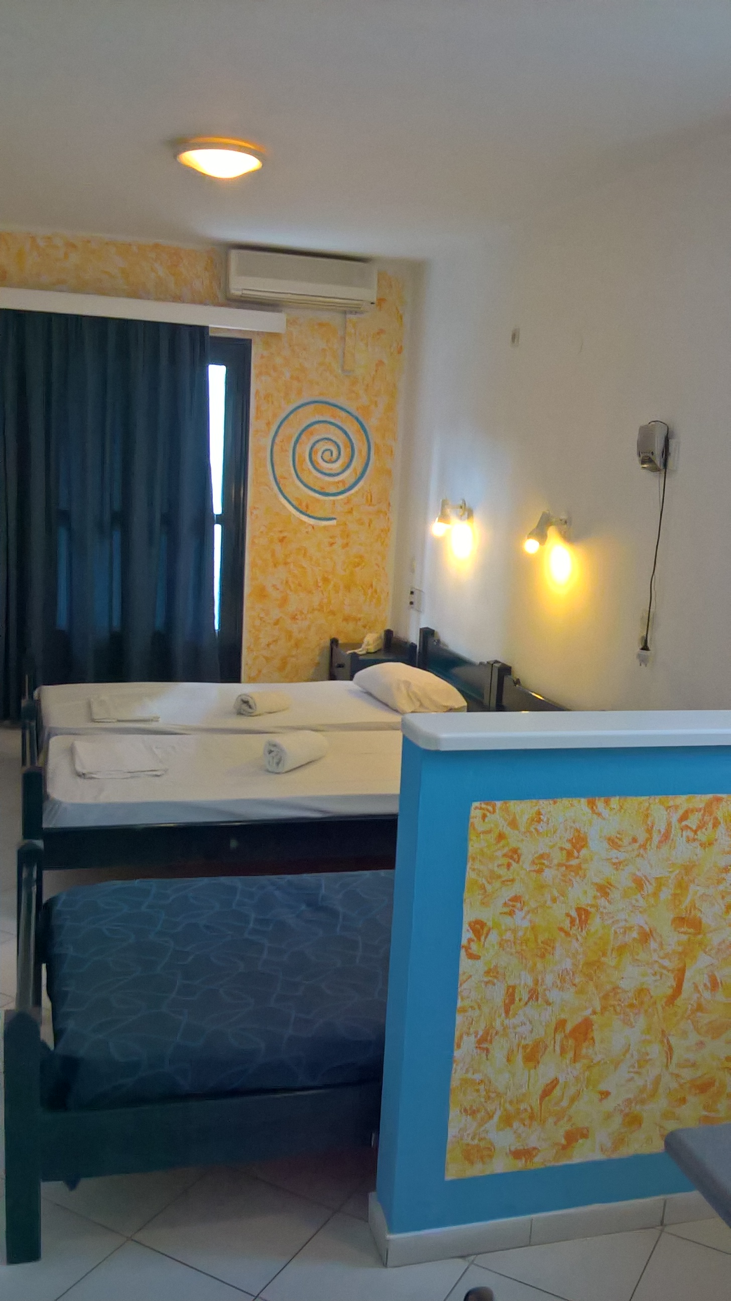 Renia Hotel