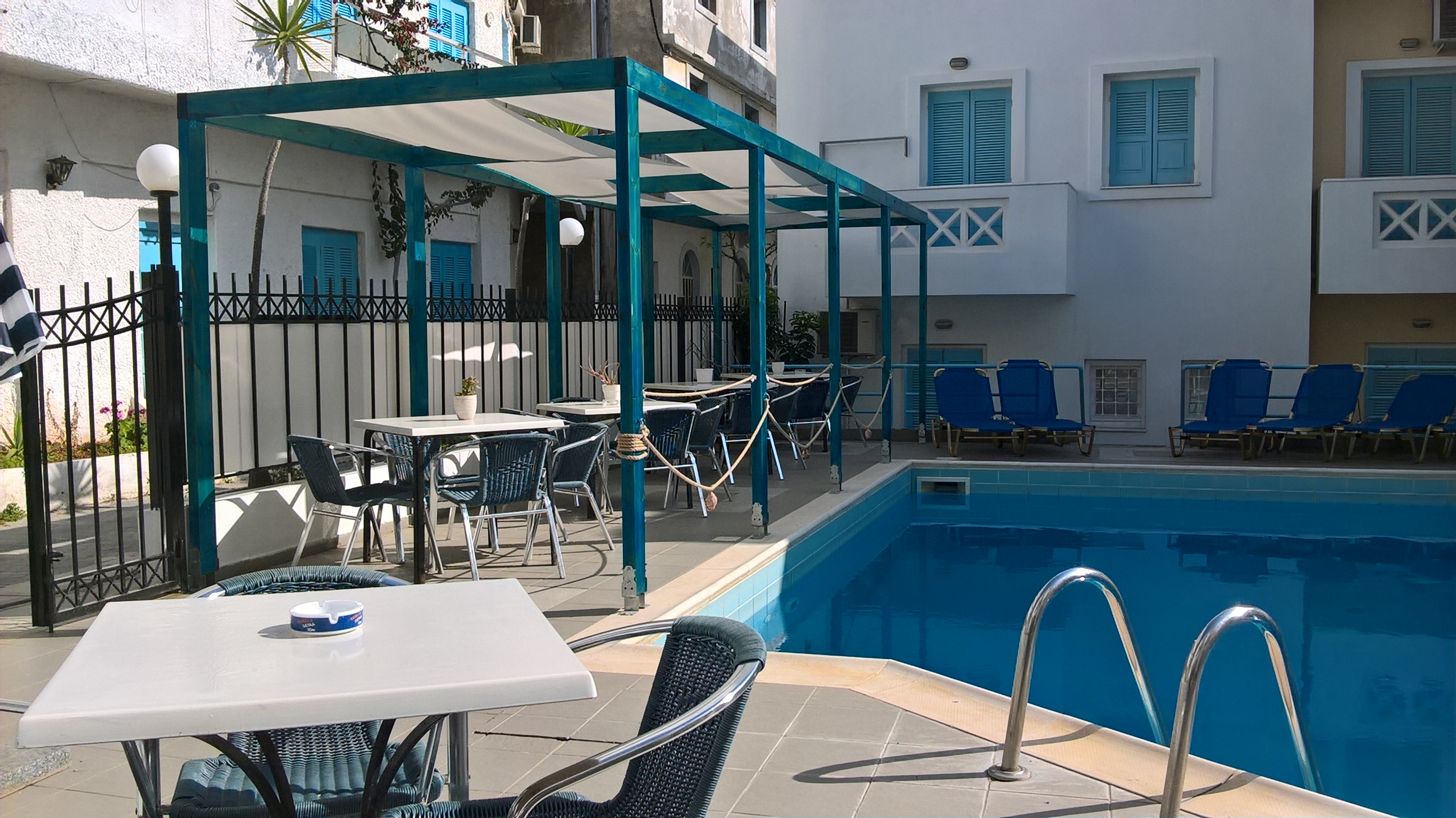 Renia Hotel