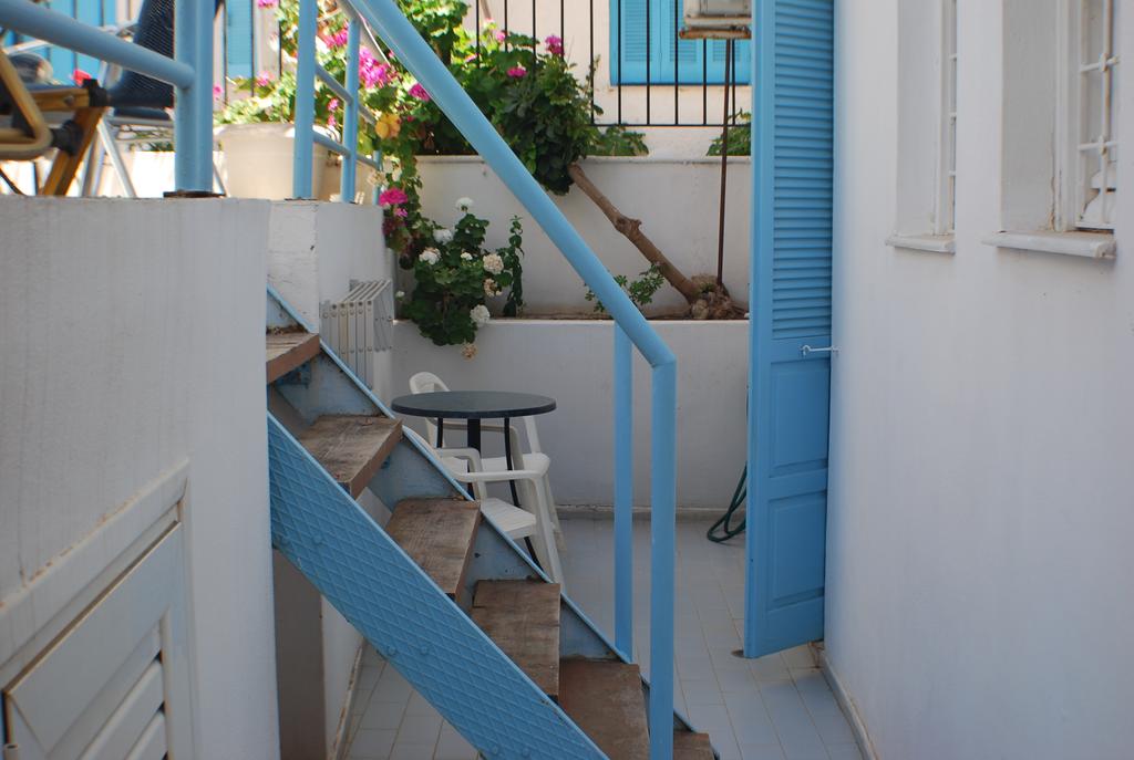 Renia Hotel