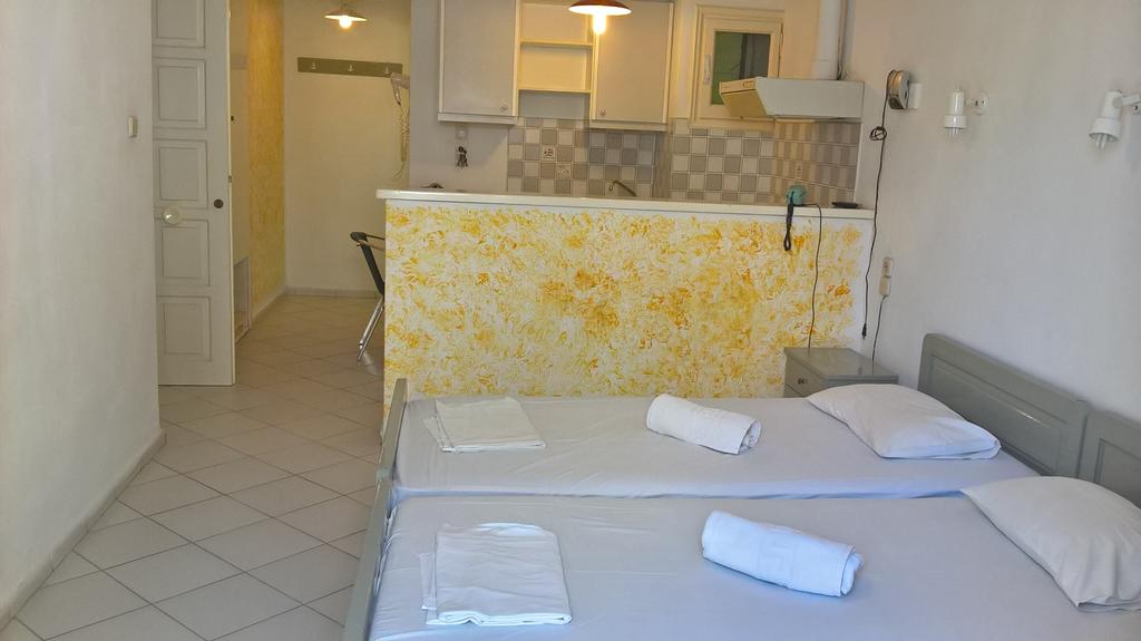 Renia Hotel