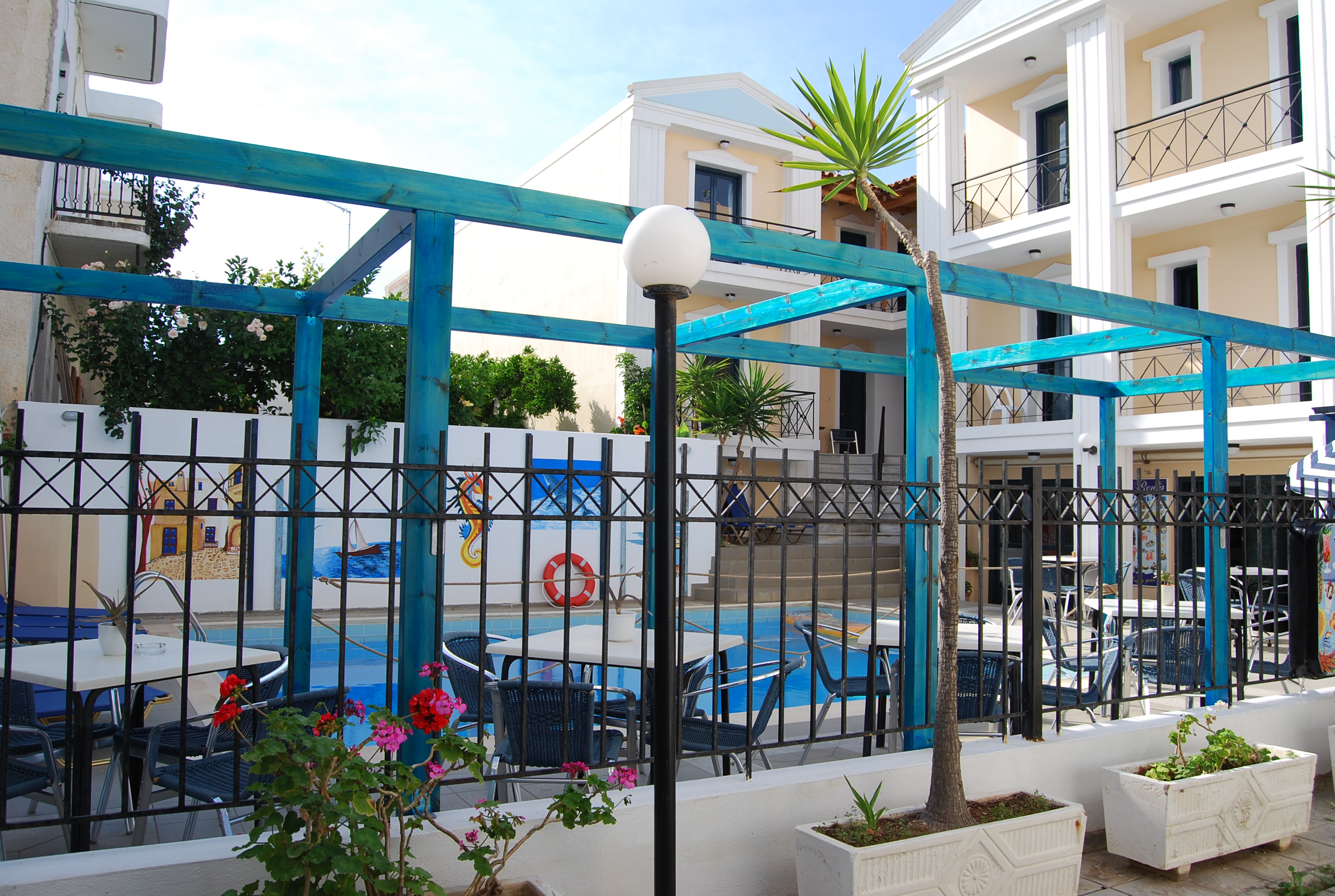 Renia Hotel