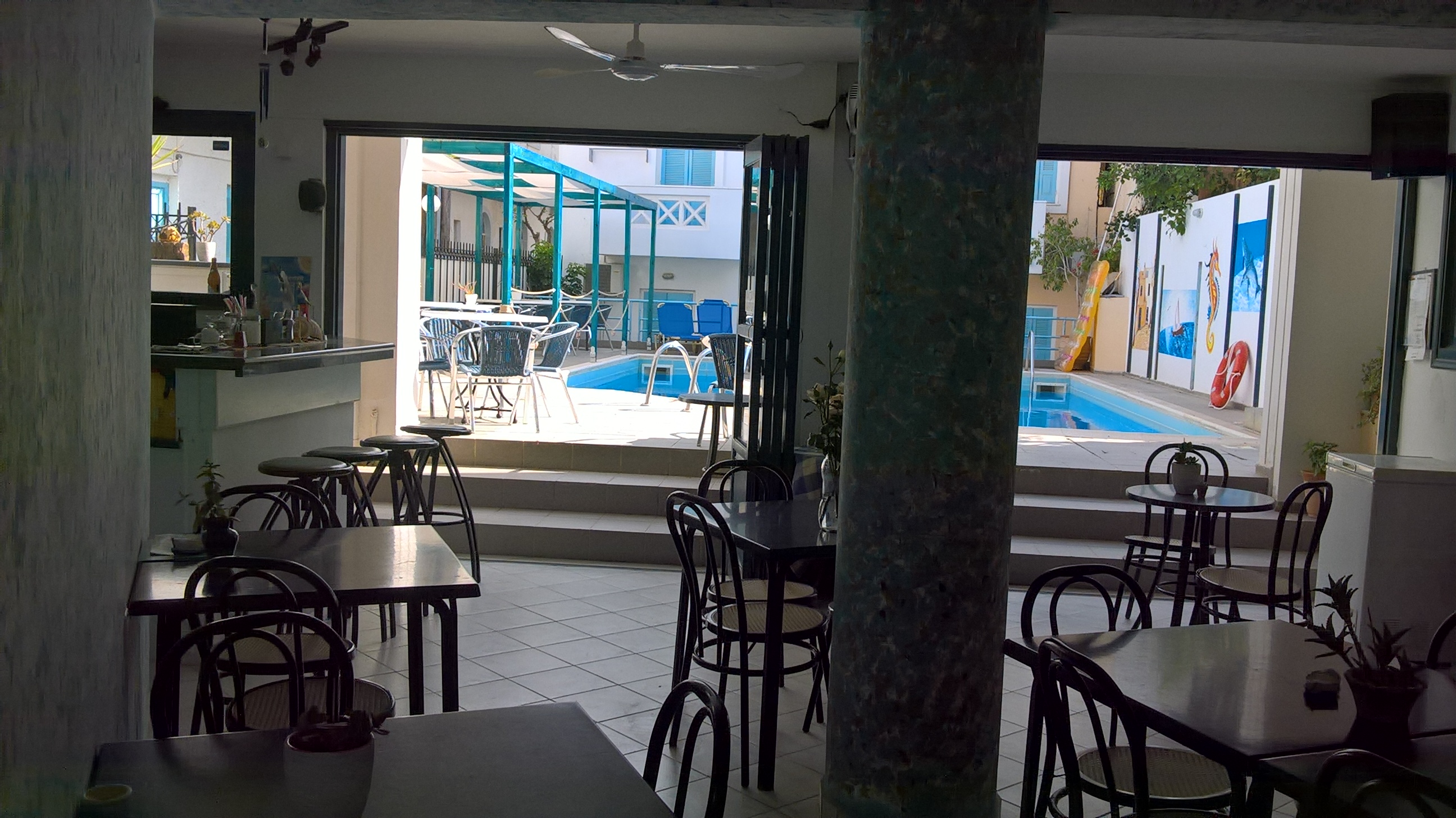 Renia Hotel