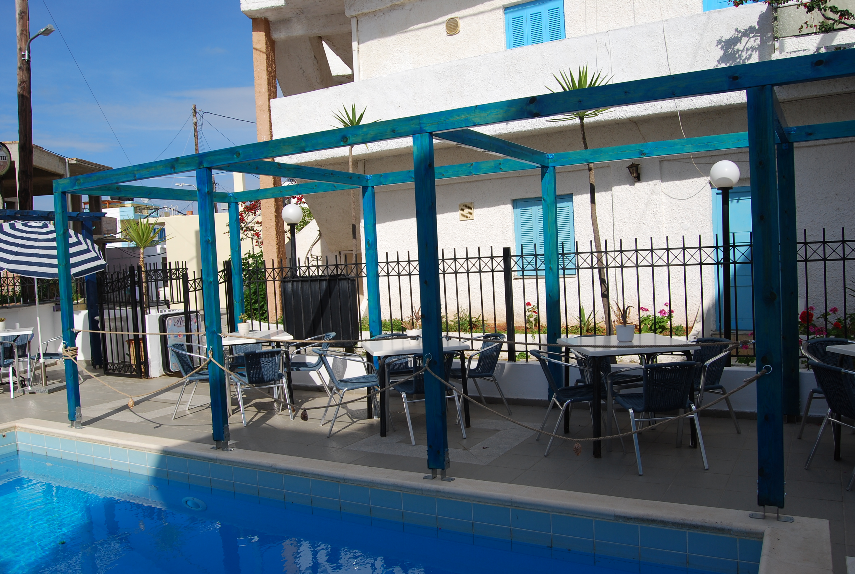 Renia Hotel