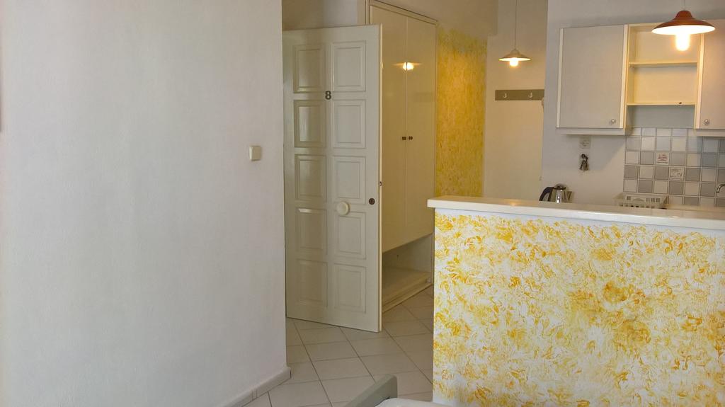 Renia Hotel