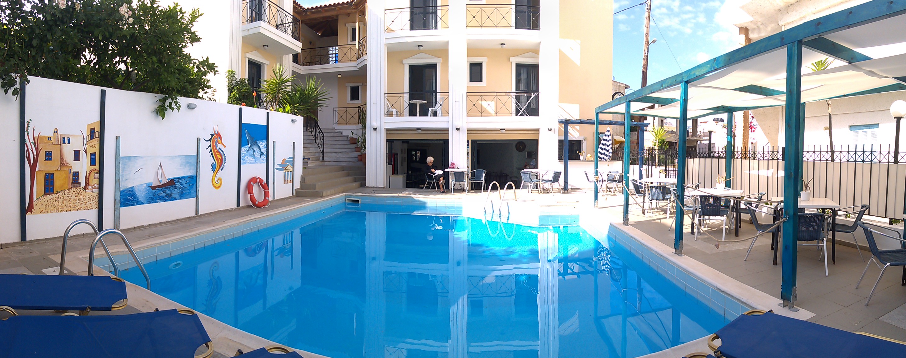 Renia Hotel