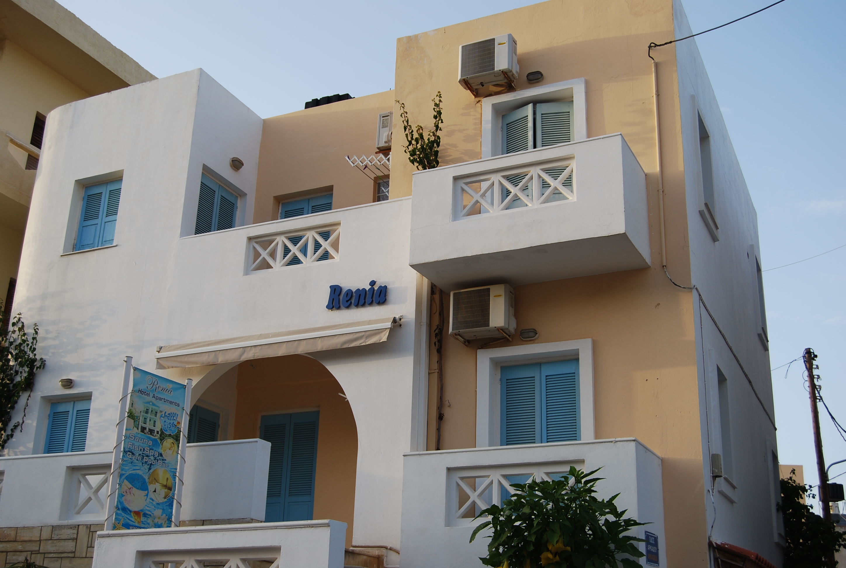 Renia Hotel