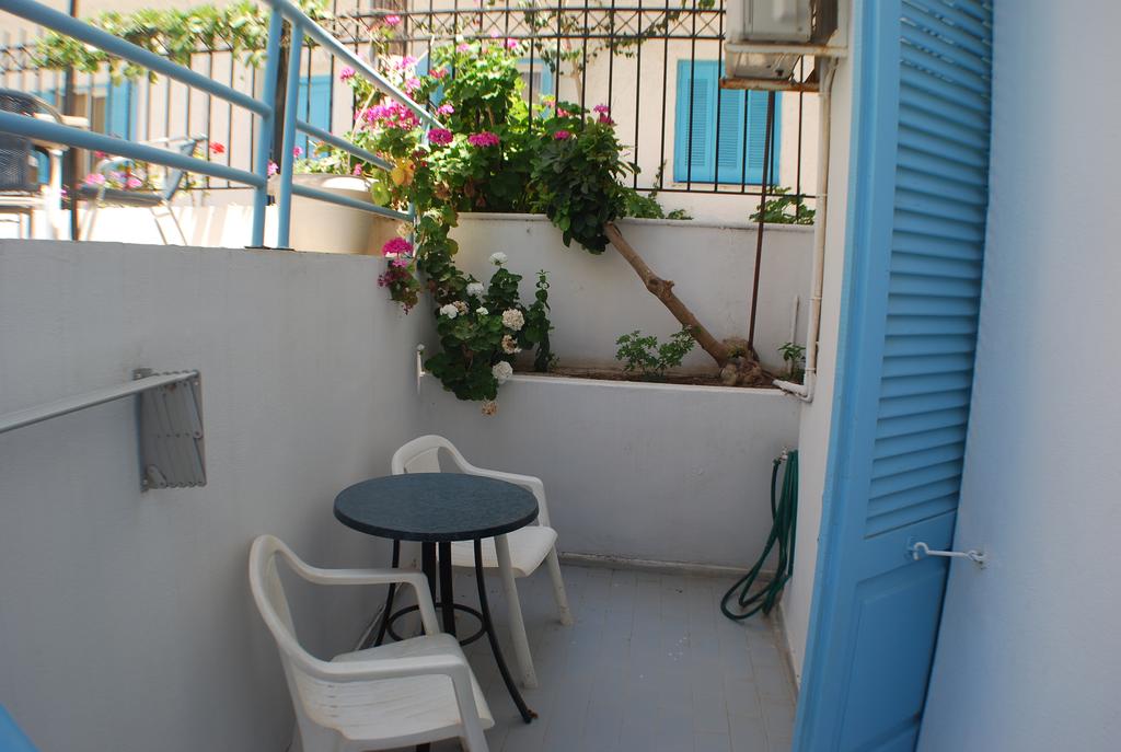 Renia Hotel