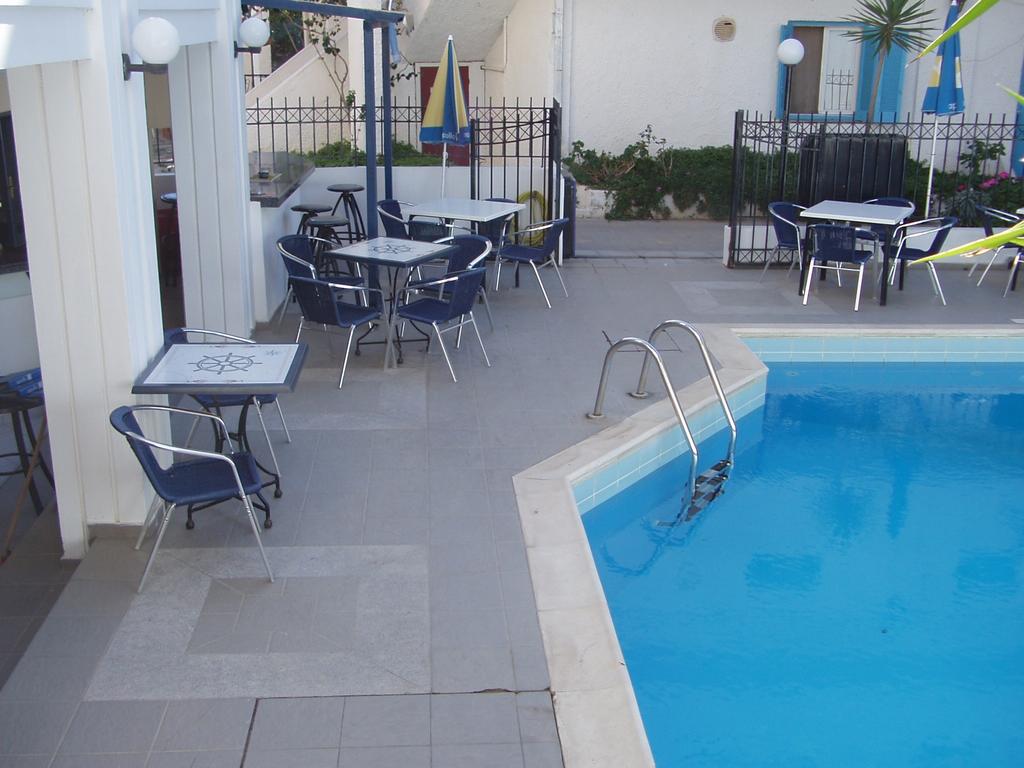 Renia Hotel