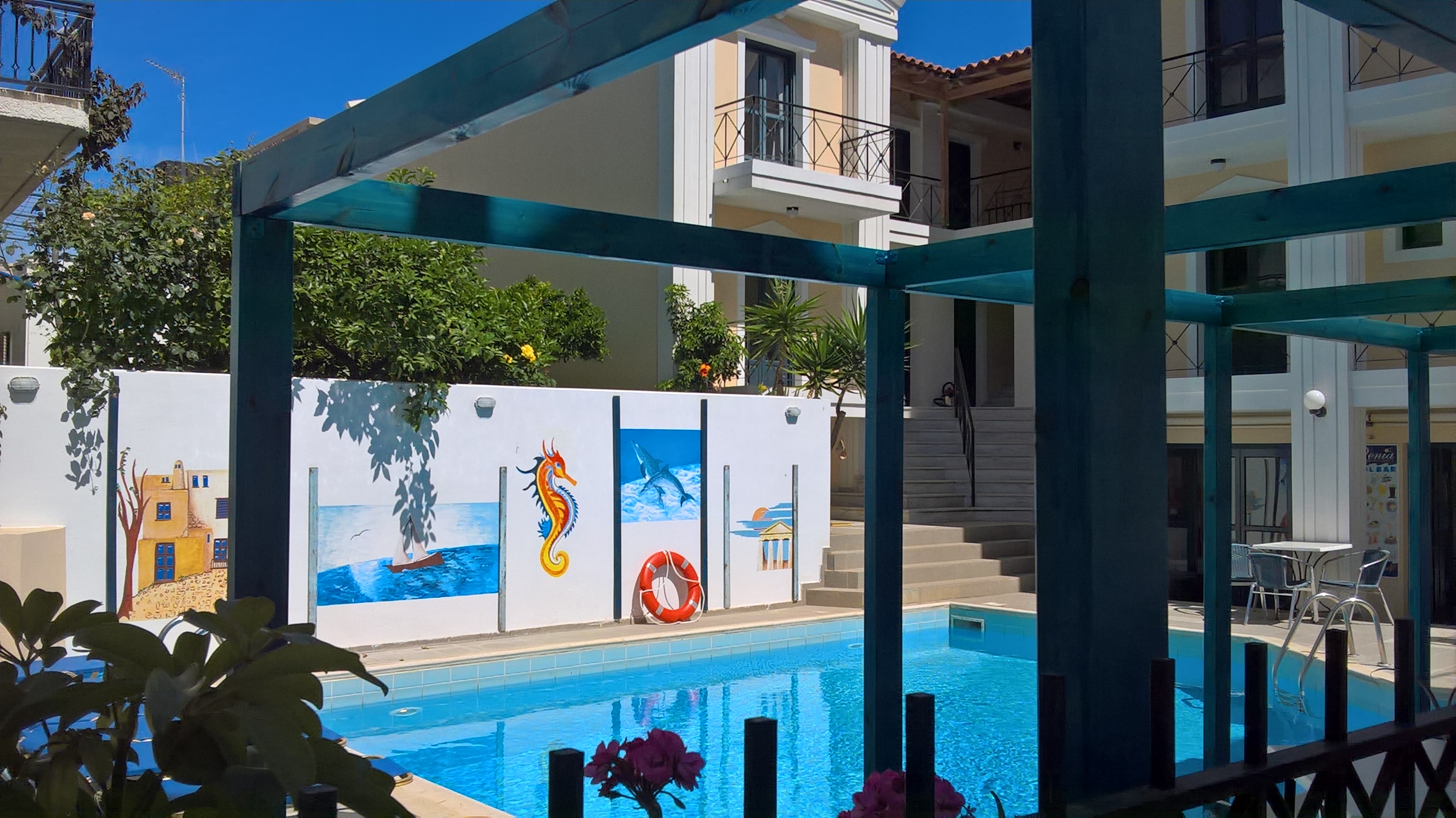 Renia Hotel