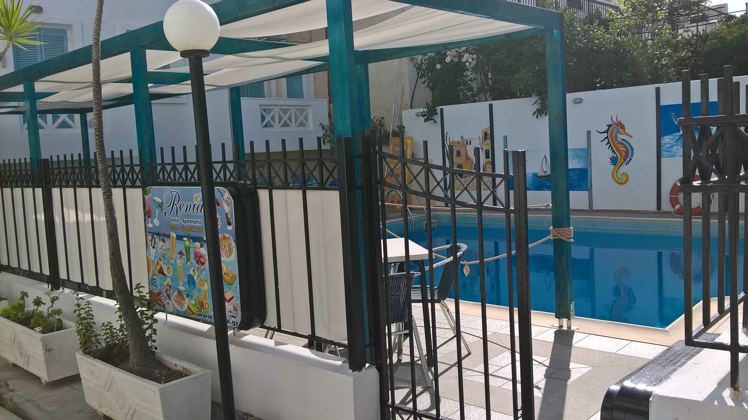 Renia Hotel