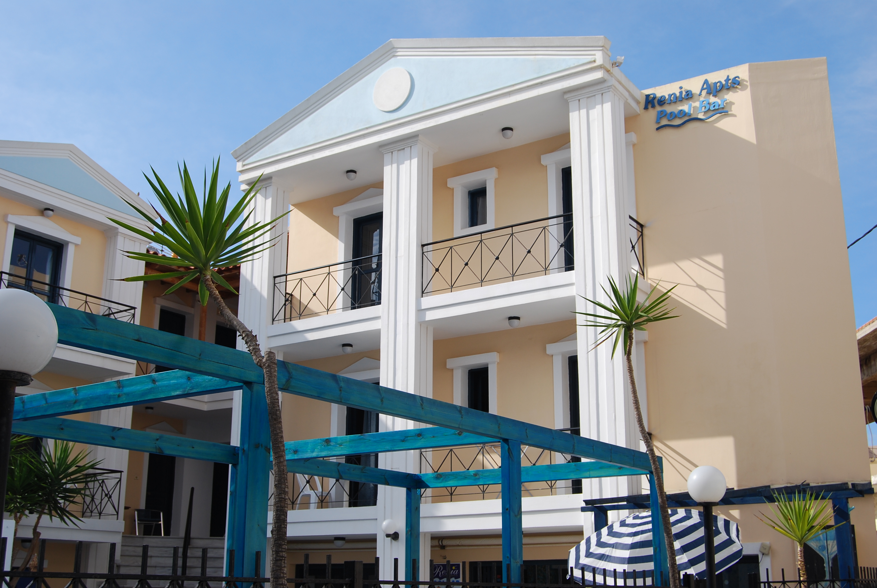 Renia Hotel