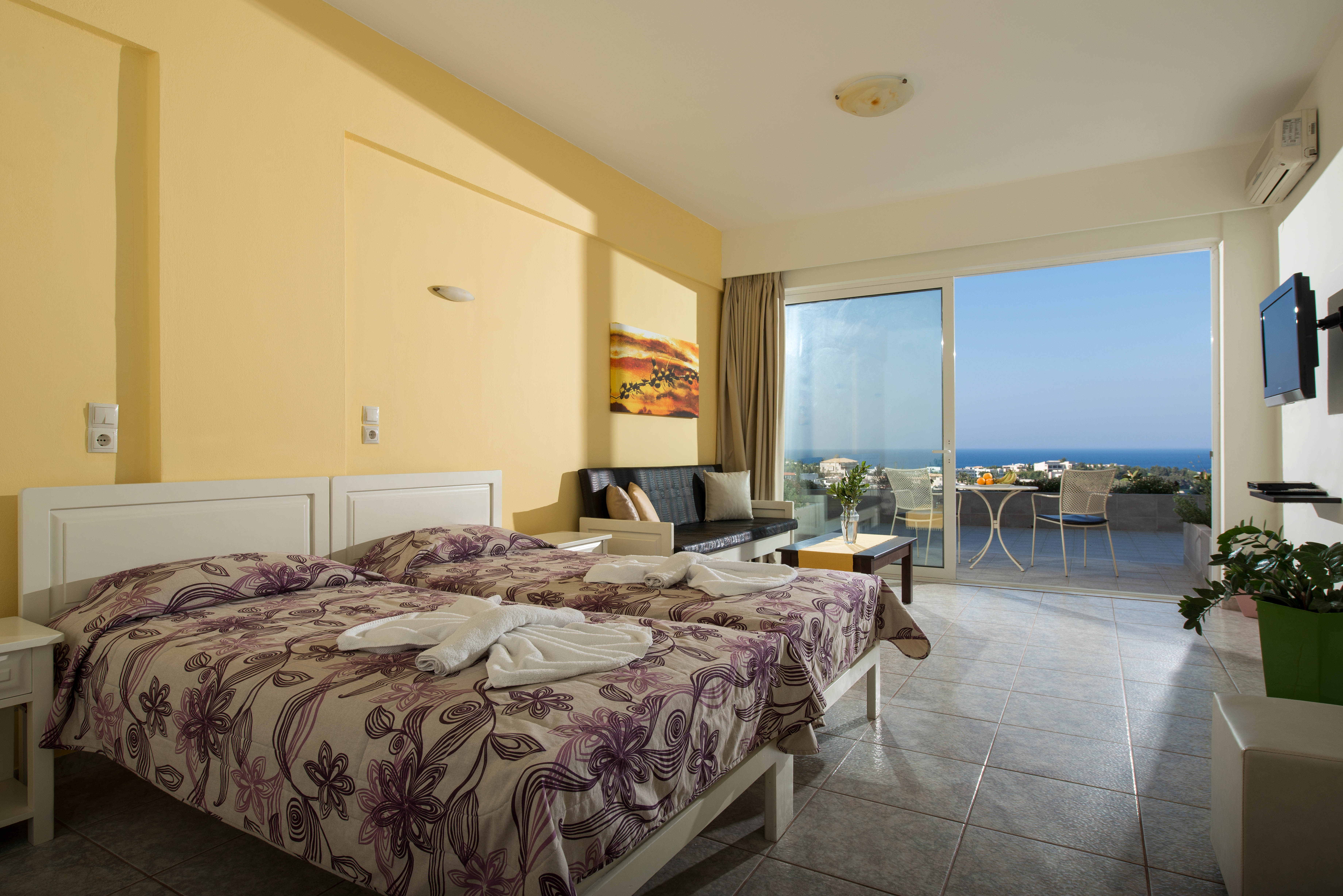 Sunday Life Hotel