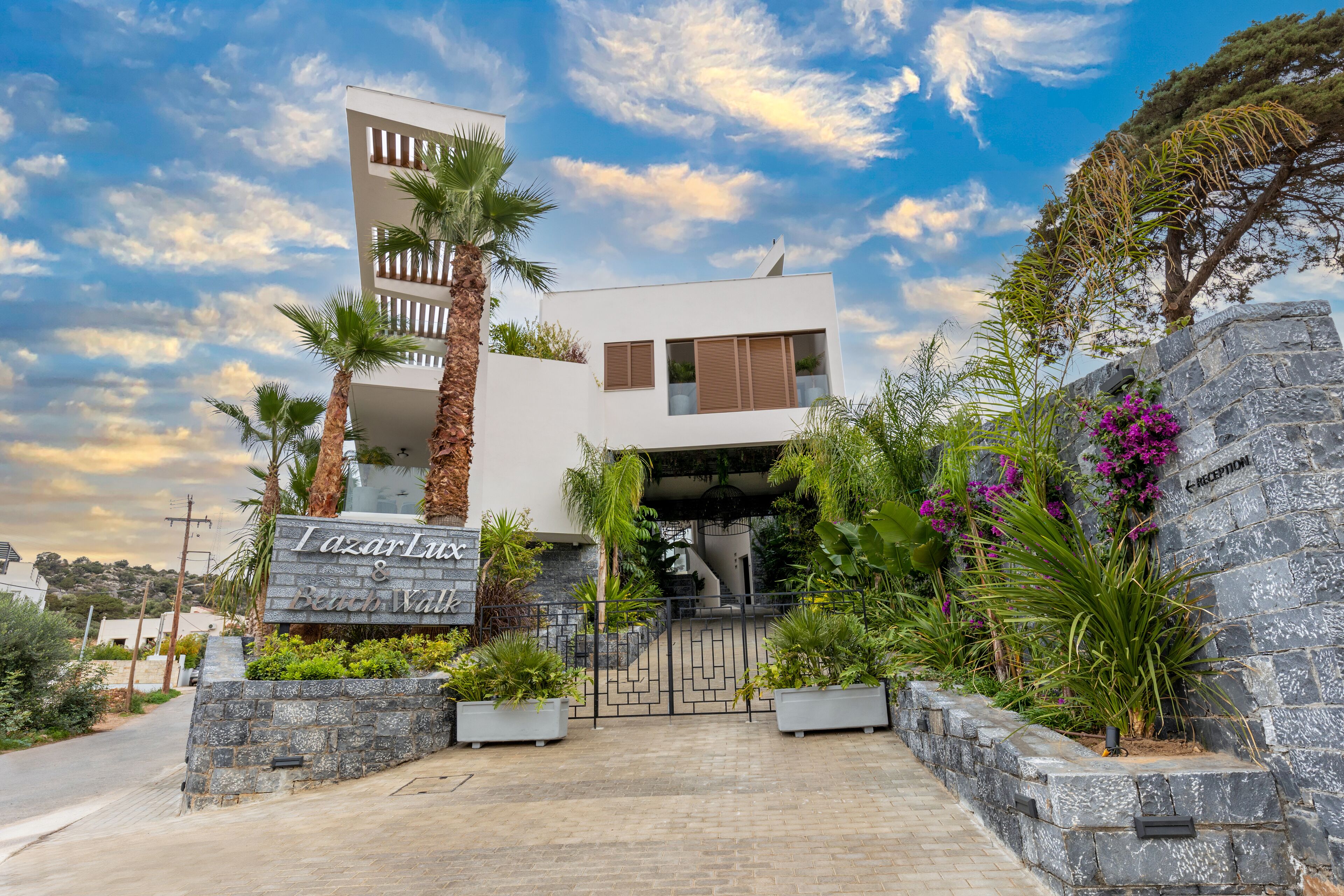 Lazar Lux Apartments