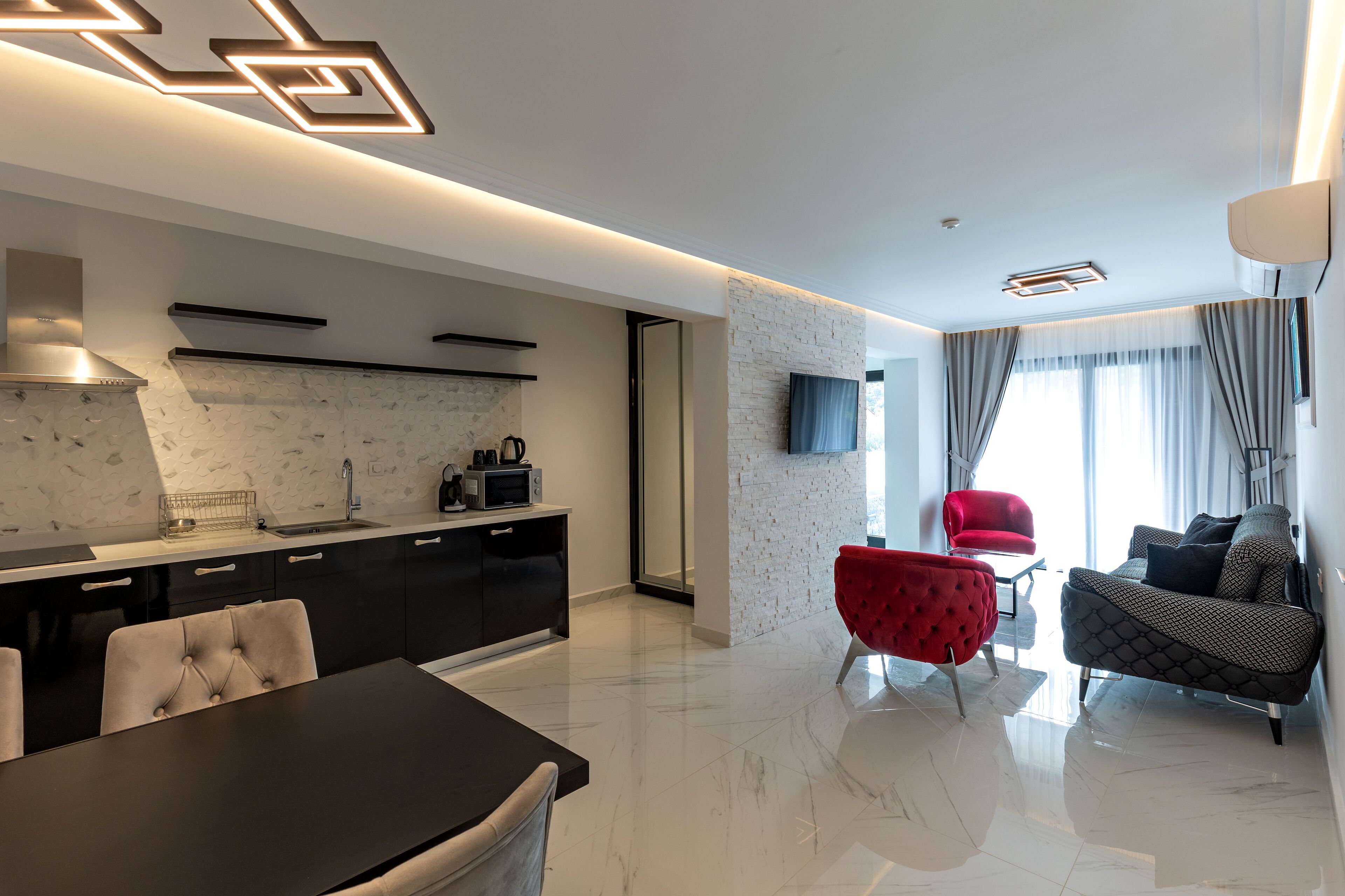 Lazar Lux Apartments