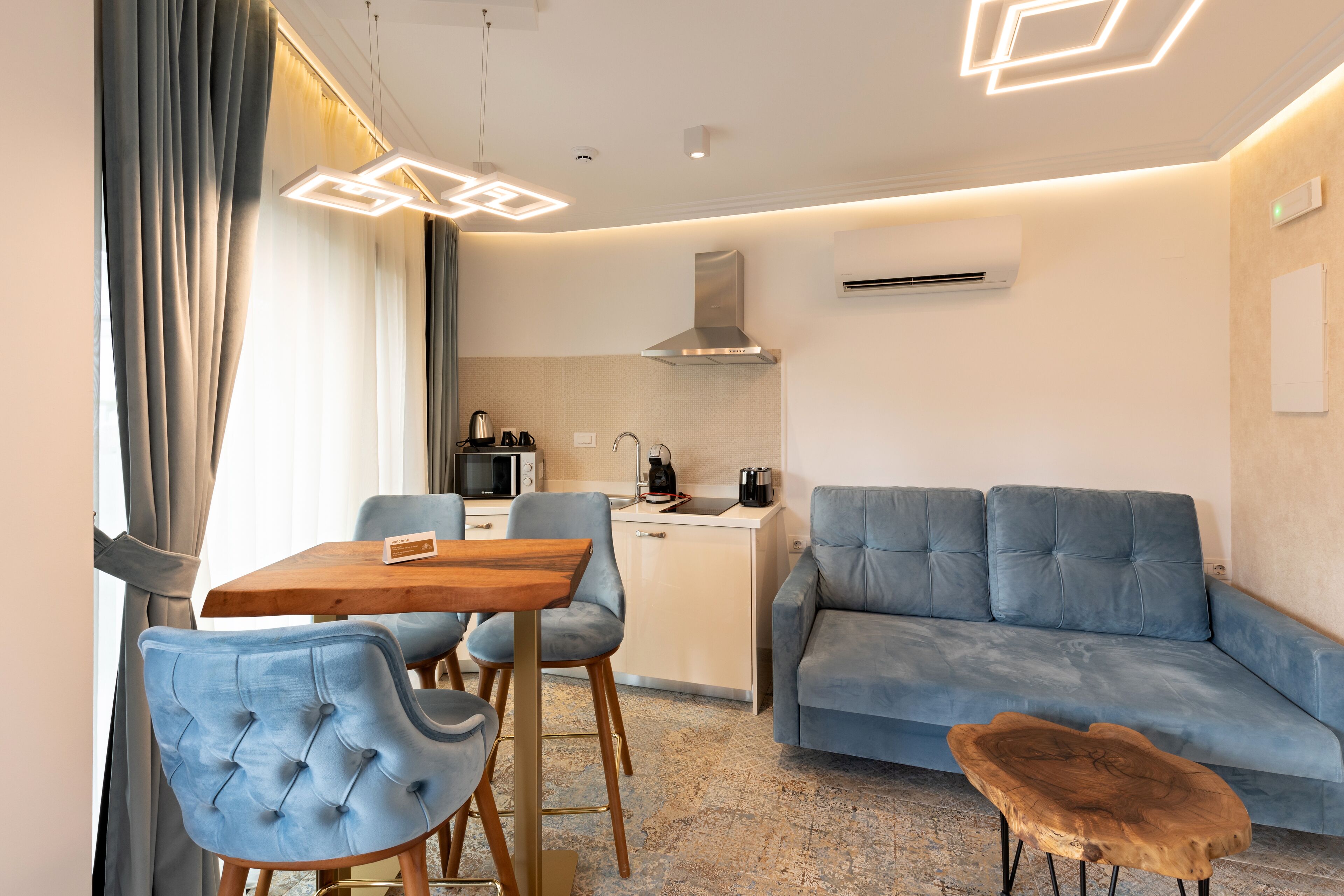 Lazar Lux Apartments