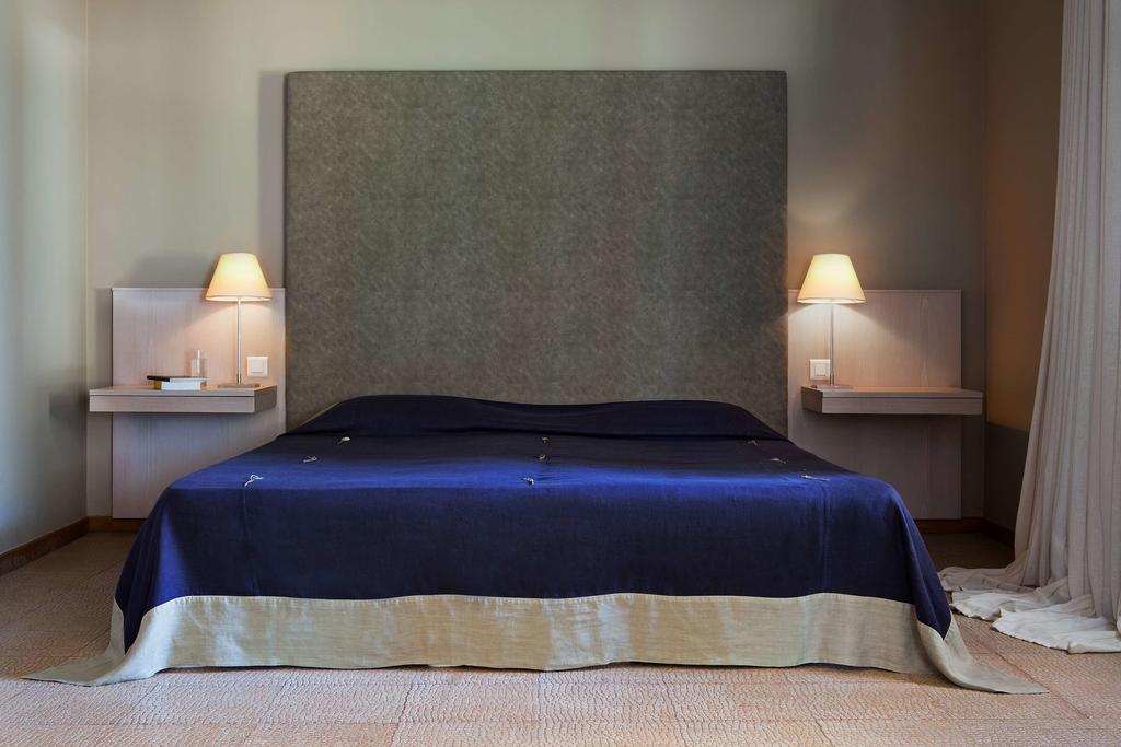 Minos Beach art Hotel
