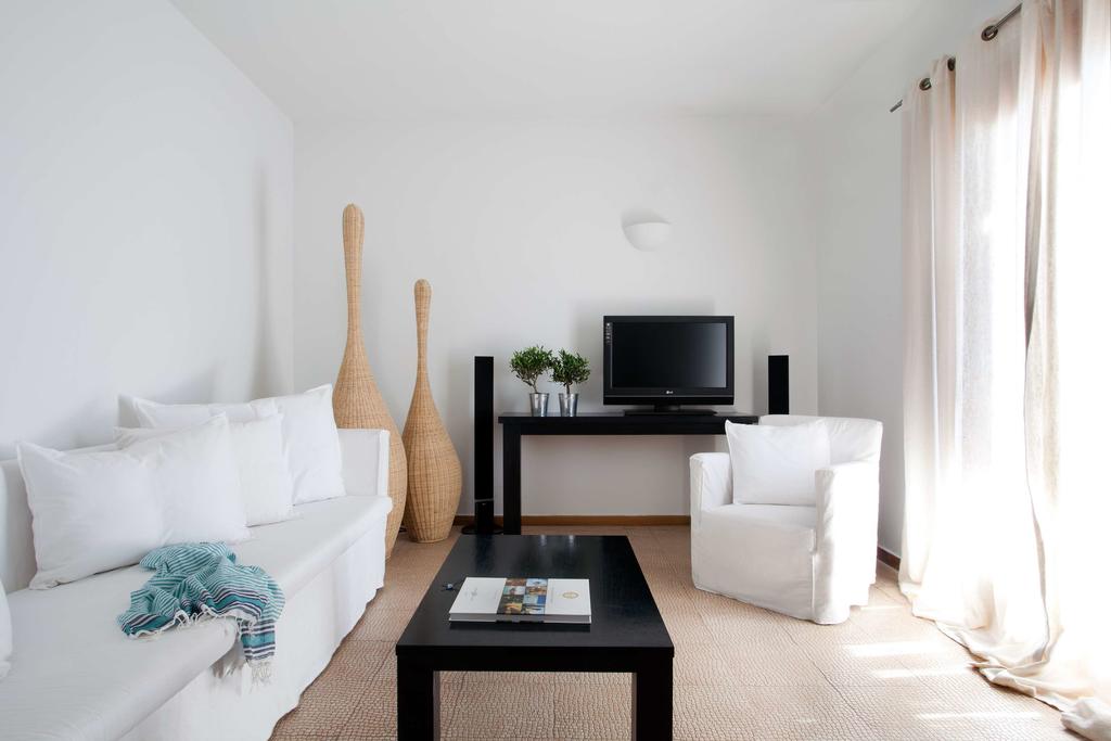Minos Beach art Hotel