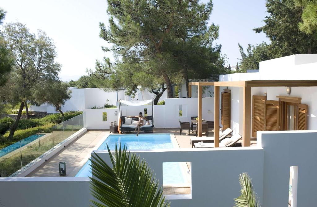 Minos Beach art Hotel