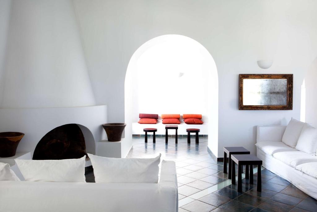 Minos Beach art Hotel